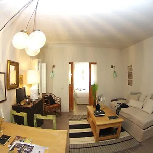 https://bellissimo-appartamento-centro-citta-quartiere-oltrarno.it-tuscanyhotel.com