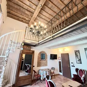 https://lora-delle-streghe-bb.it-tuscanyhotel.com